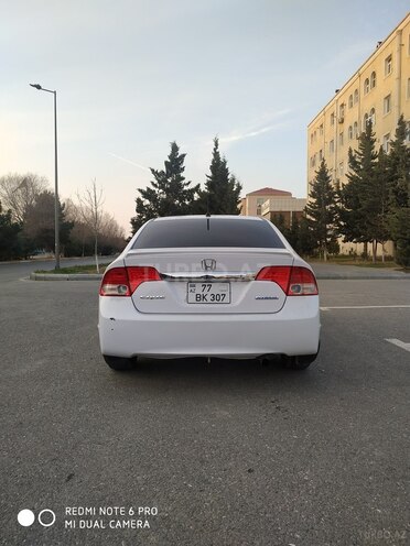 Honda Civic 2010, 330,000 km - 1.3 л - Bakı