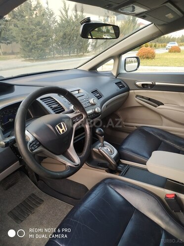 Honda Civic 2010, 330,000 km - 1.3 л - Bakı