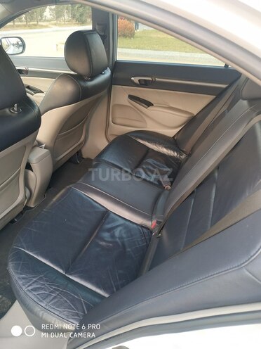 Honda Civic 2010, 330,000 km - 1.3 л - Bakı
