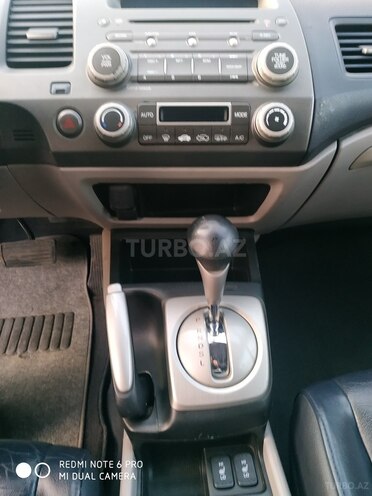 Honda Civic 2010, 330,000 km - 1.3 л - Bakı