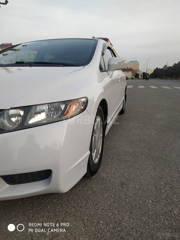 Honda Civic 2010, 330,000 km - 1.3 л - Bakı