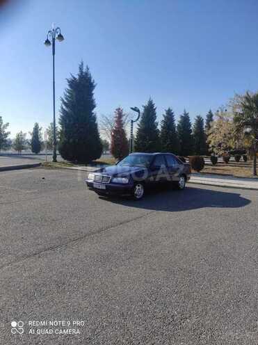 Mercedes C 200 2000, 258,000 km - 2.0 l - Bərdə