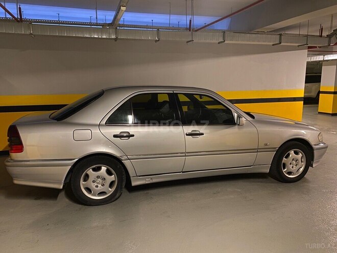Mercedes C 240 2000, 360,700 km - 2.4 l - Bakı