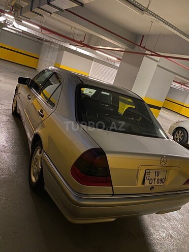 Mercedes C 240 2000, 360,700 km - 2.4 l - Bakı