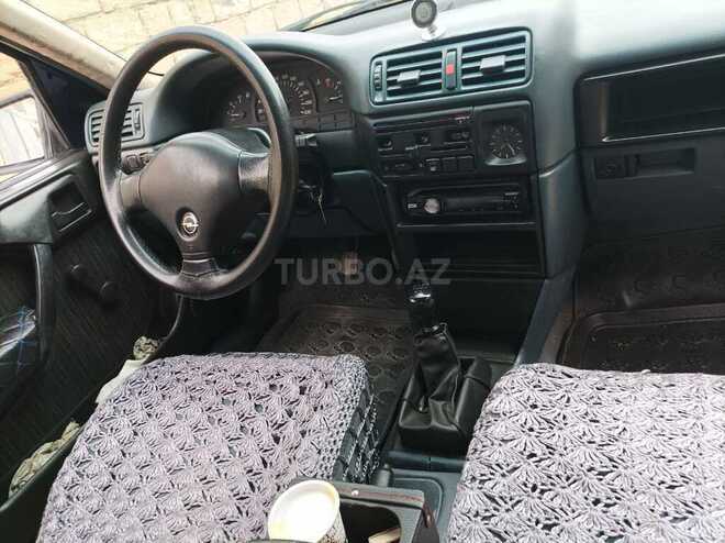 Opel Vectra 1992, 250,000 km - 1.6 l - Sumqayıt