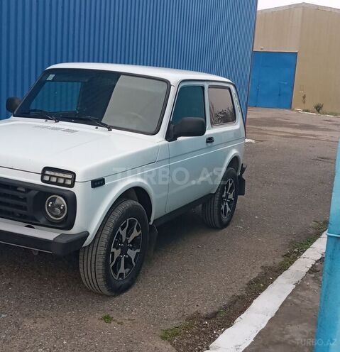 LADA (VAZ) Niva 2015, 120,000 km - 1.7 л - Saatlı
