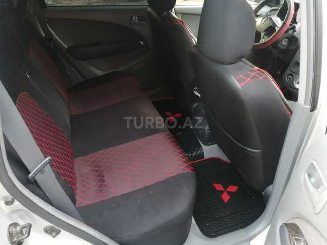 Mitsubishi Airtrek 2001, 256,456 km - 2.0 л - Sumqayıt