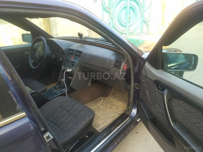 Mercedes C 220 1995, 427,532 km - 2.2 l - Bakı