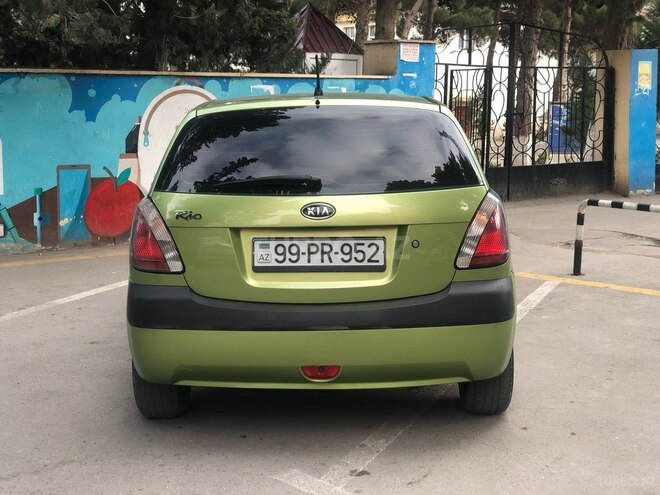 Kia Rio 2006, 135,000 km - 1.4 l - Bakı