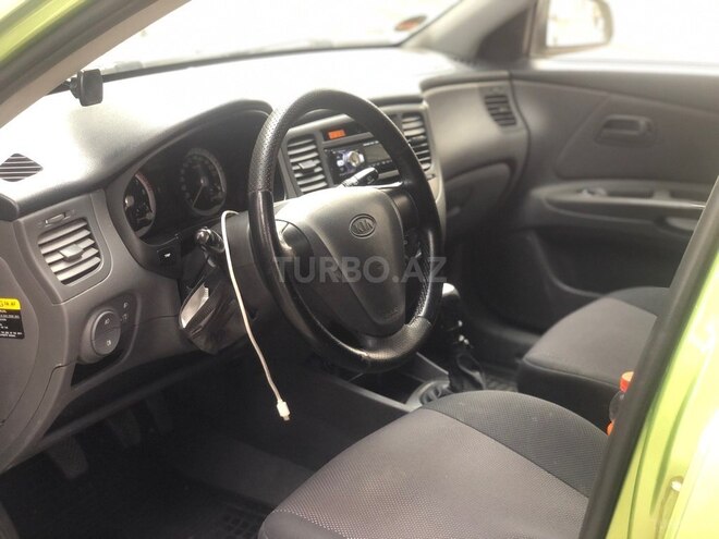 Kia Rio 2006, 135,000 km - 1.4 l - Bakı