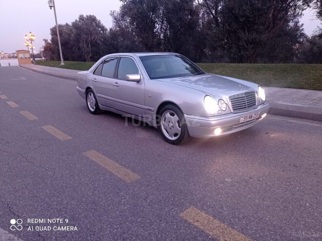 Mercedes E 320 1998, 257,000 km - 3.2 l - Bakı