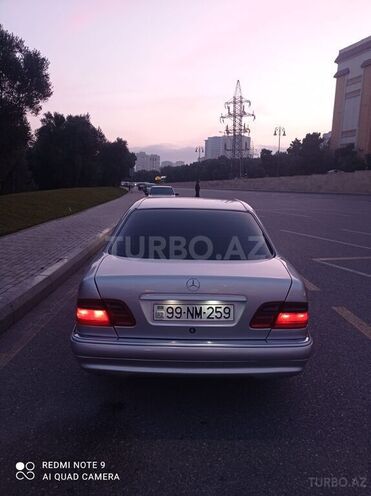 Mercedes E 320 1998, 257,000 km - 3.2 l - Bakı