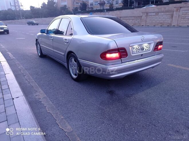 Mercedes E 320 1998, 257,000 km - 3.2 l - Bakı