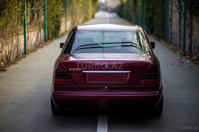Mercedes E 220 1995, 380,142 km - 2.2 л - Bakı