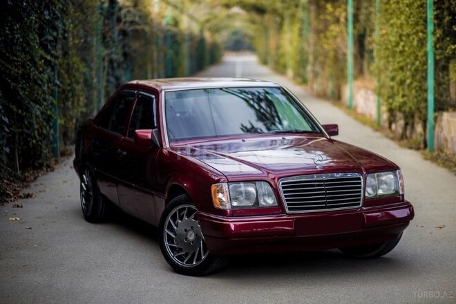 Mercedes E 220 1995, 380,142 km - 2.2 л - Bakı