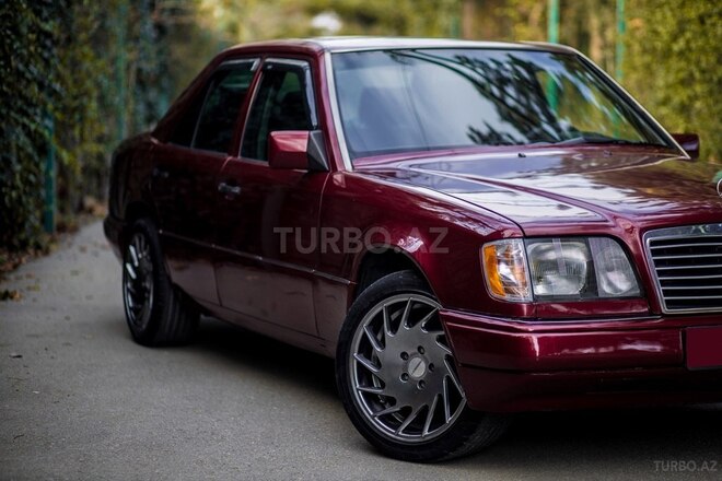 Mercedes E 220 1995, 380,142 km - 2.2 л - Bakı