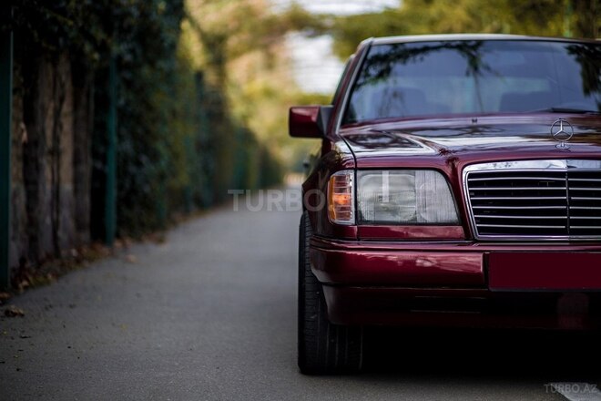 Mercedes E 220 1995, 380,142 km - 2.2 л - Bakı