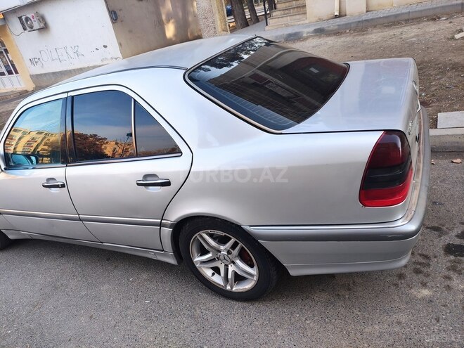 Mercedes C 240 1998, 432,000 km - 2.4 l - Naftalan