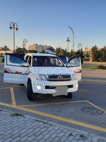 Toyota Hilux 2012, 200,000 km - 2.5 l - Bakı
