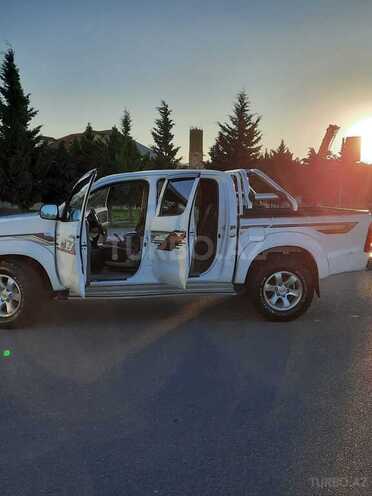 Toyota Hilux 2012, 200,000 km - 2.5 l - Bakı