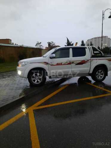 Toyota Hilux 2012, 200,000 km - 2.5 l - Bakı