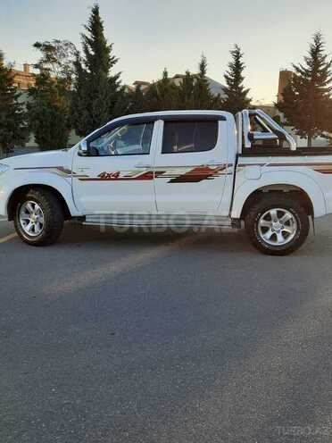 Toyota Hilux 2012, 200,000 km - 2.5 l - Bakı