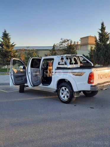 Toyota Hilux 2012, 200,000 km - 2.5 l - Bakı