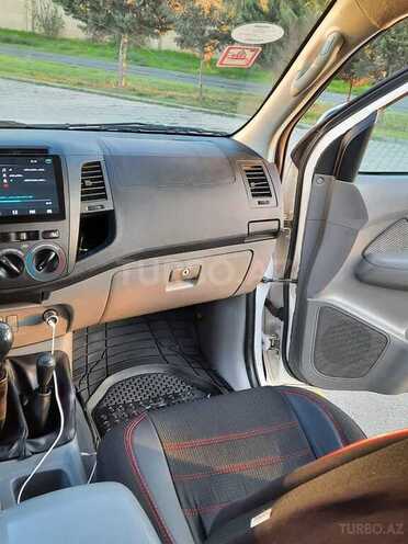 Toyota Hilux 2012, 200,000 km - 2.5 l - Bakı