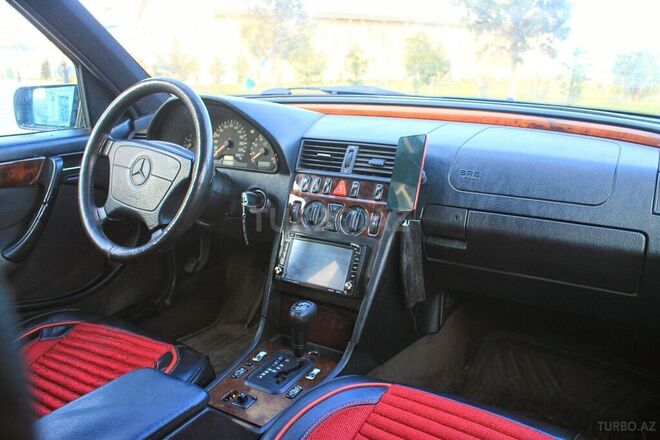 Mercedes C 200 1997, 301,000 km - 2.0 l - Bakı