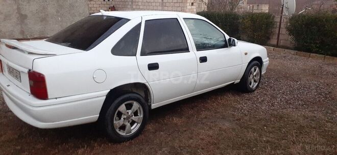 Opel Vectra 1995, 365,396 km - 2.0 l - Qusar