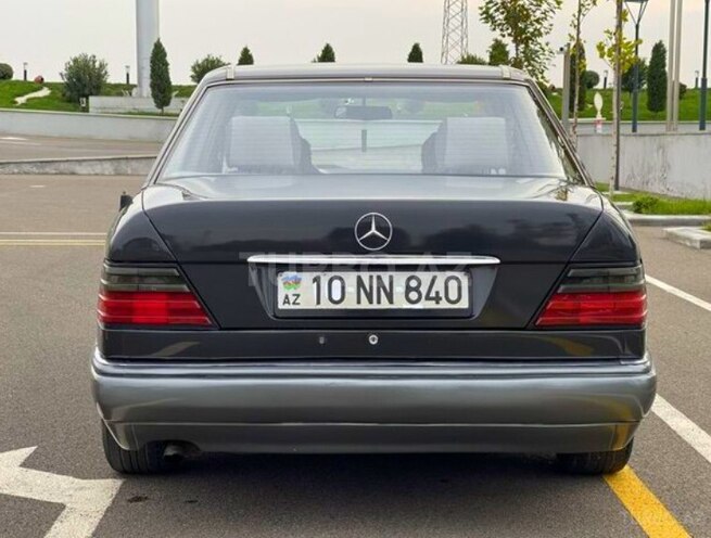 Mercedes E 220 1994, 345,000 km - 2.2 l - Şəmkir