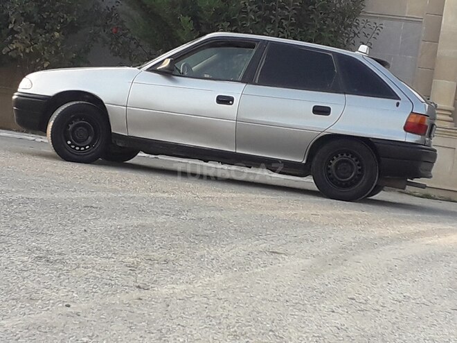 Opel Astra 1994, 412,352 km - 1.6 l - Sumqayıt