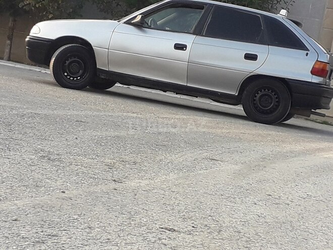 Opel Astra 1994, 412,352 km - 1.6 l - Sumqayıt