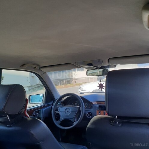 Mercedes E 240 1998, 232,281 km - 2.4 л - Bakı