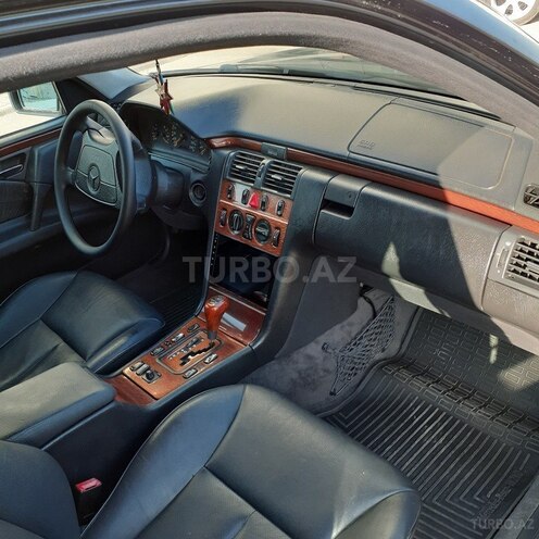 Mercedes E 240 1998, 232,281 km - 2.4 л - Bakı