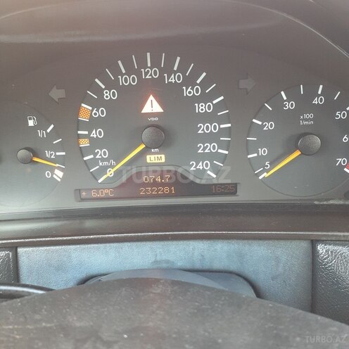 Mercedes E 240 1998, 232,281 km - 2.4 л - Bakı
