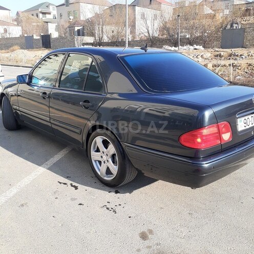 Mercedes E 240 1998, 232,281 km - 2.4 л - Bakı