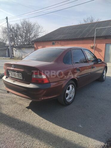 Opel Vectra 1998, 217,000 km - 1.6 l - İsmayıllı