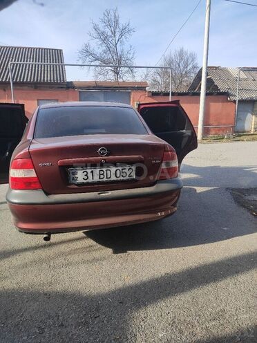 Opel Vectra 1998, 217,000 km - 1.6 l - İsmayıllı