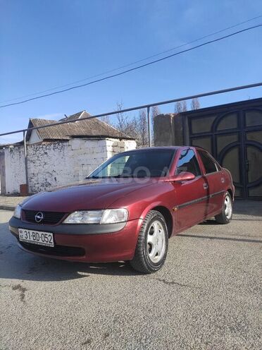 Opel Vectra 1998, 217,000 km - 1.6 l - İsmayıllı