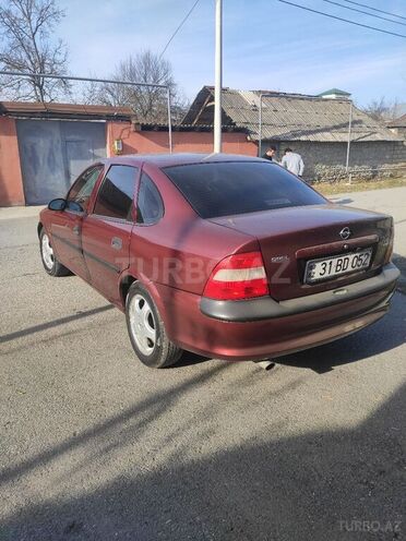 Opel Vectra 1998, 217,000 km - 1.6 l - İsmayıllı