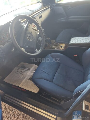 Mercedes E 200 1996, 317,000 km - 2.0 л - Bakı