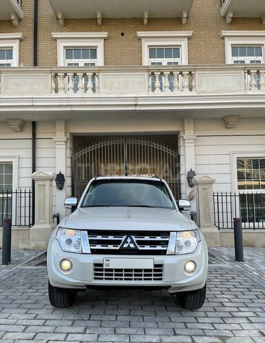 Mitsubishi Pajero 2013, 106,000 km - 3.5 l - Bakı