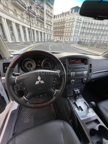 Mitsubishi Pajero 2013, 106,000 km - 3.5 l - Bakı