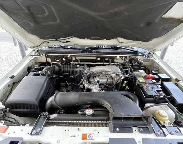 Mitsubishi Pajero 2013, 106,000 km - 3.5 l - Bakı