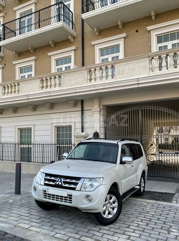 Mitsubishi Pajero 2013, 106,000 km - 3.5 l - Bakı