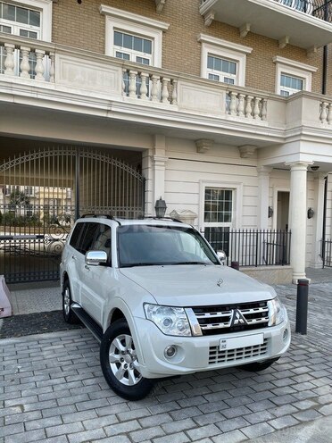 Mitsubishi Pajero 2013, 106,000 km - 3.5 l - Bakı