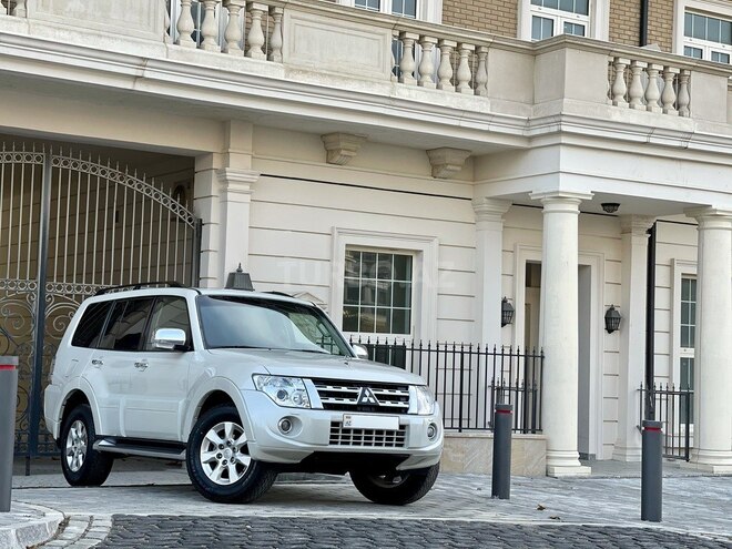 Mitsubishi Pajero 2013, 106,000 km - 3.5 l - Bakı