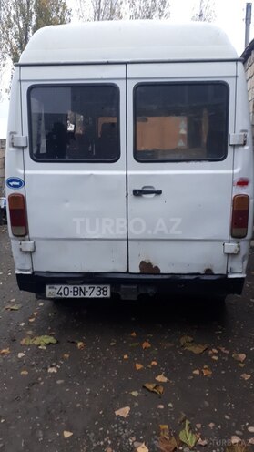 Mercedes 208 D 1993, 476,000 km - 2.3 л - Quba