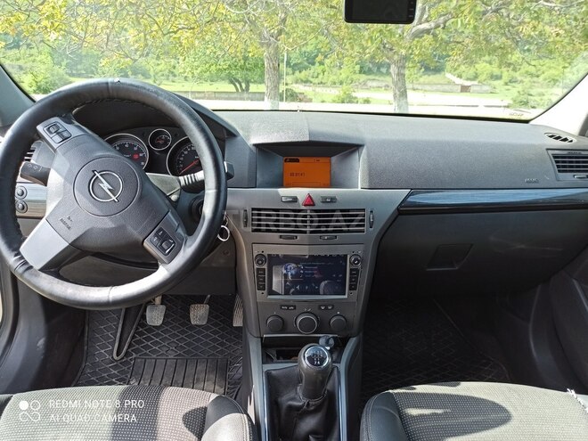 Opel Astra 2005, 263,000 km - 1.8 л - Qusar